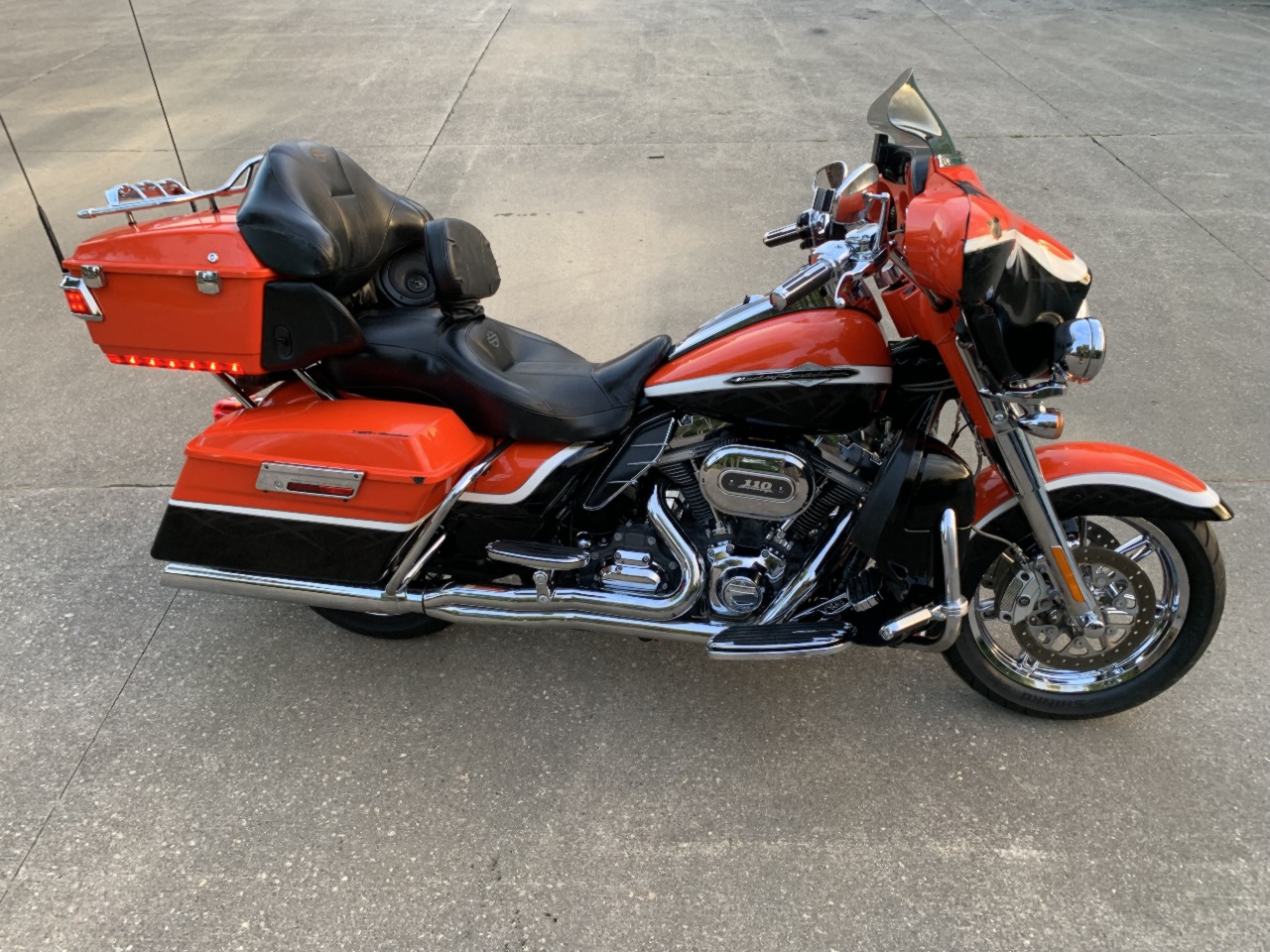 2012 HARLEY-DAVIDSON CVO ELECTRA GLIDE ULTRA CLASSIC